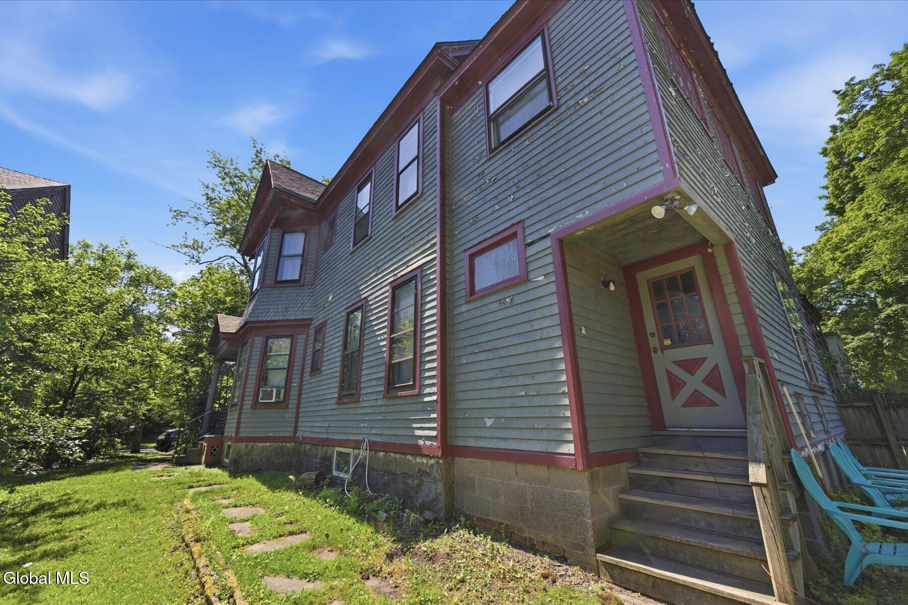1063 University Place Schenectady NY 12308