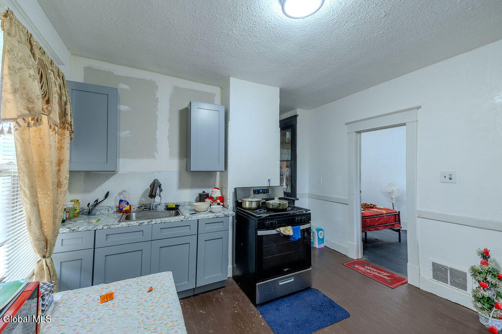 1017 Chrisler Avenue Schenectady NY 12303