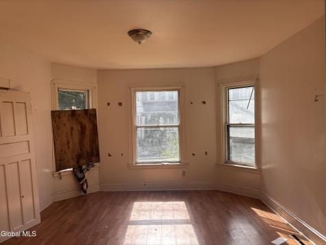 320 Germania Avenue Schenectady NY 12307