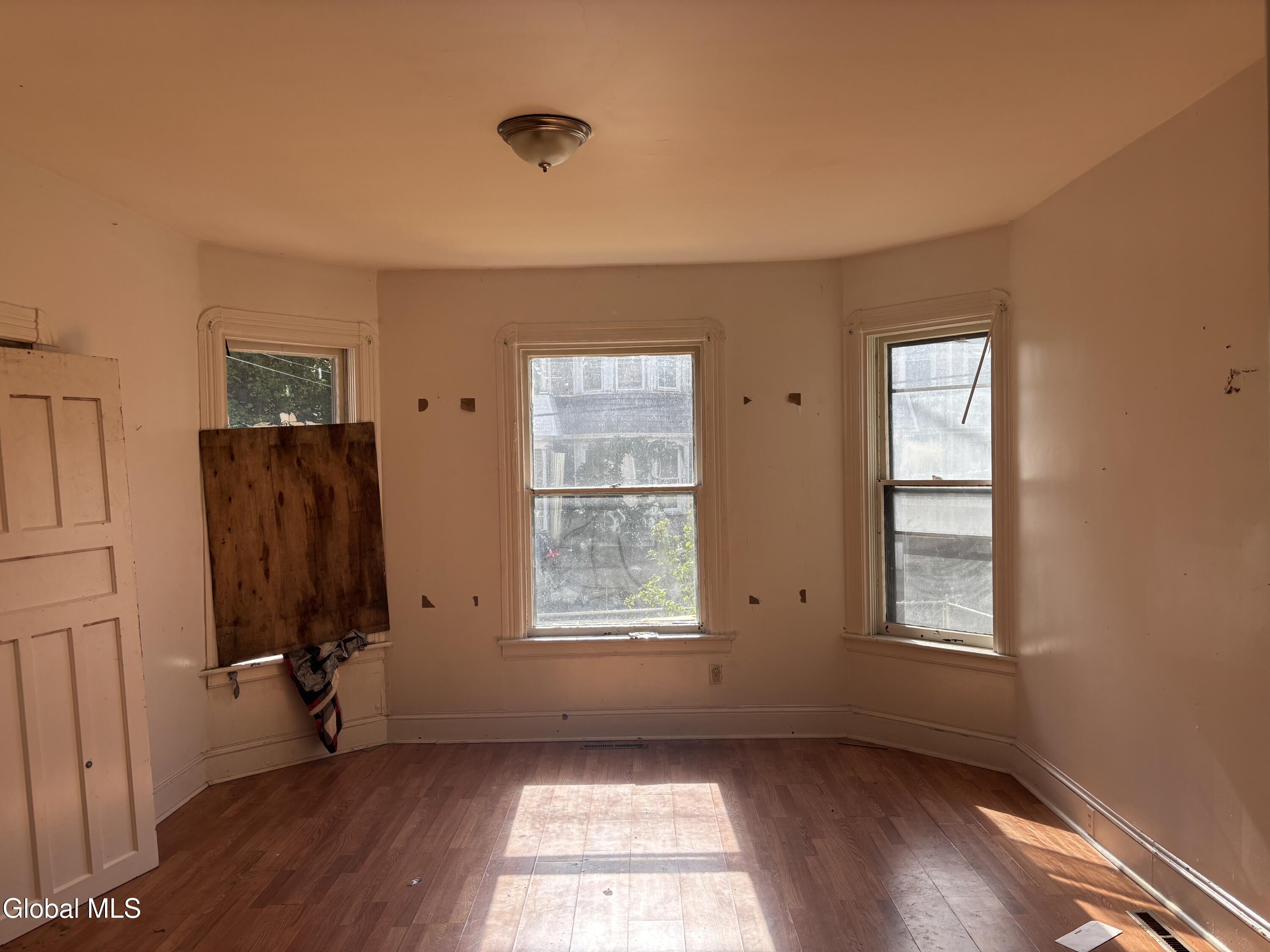 320 Germania Avenue Schenectady NY 12307