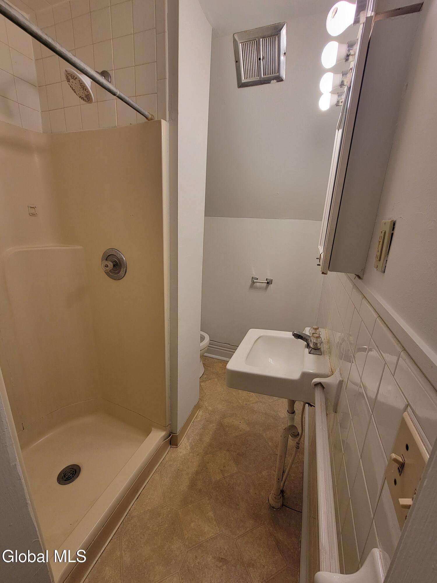 838 1/2 Union Street Schenectady NY 12308