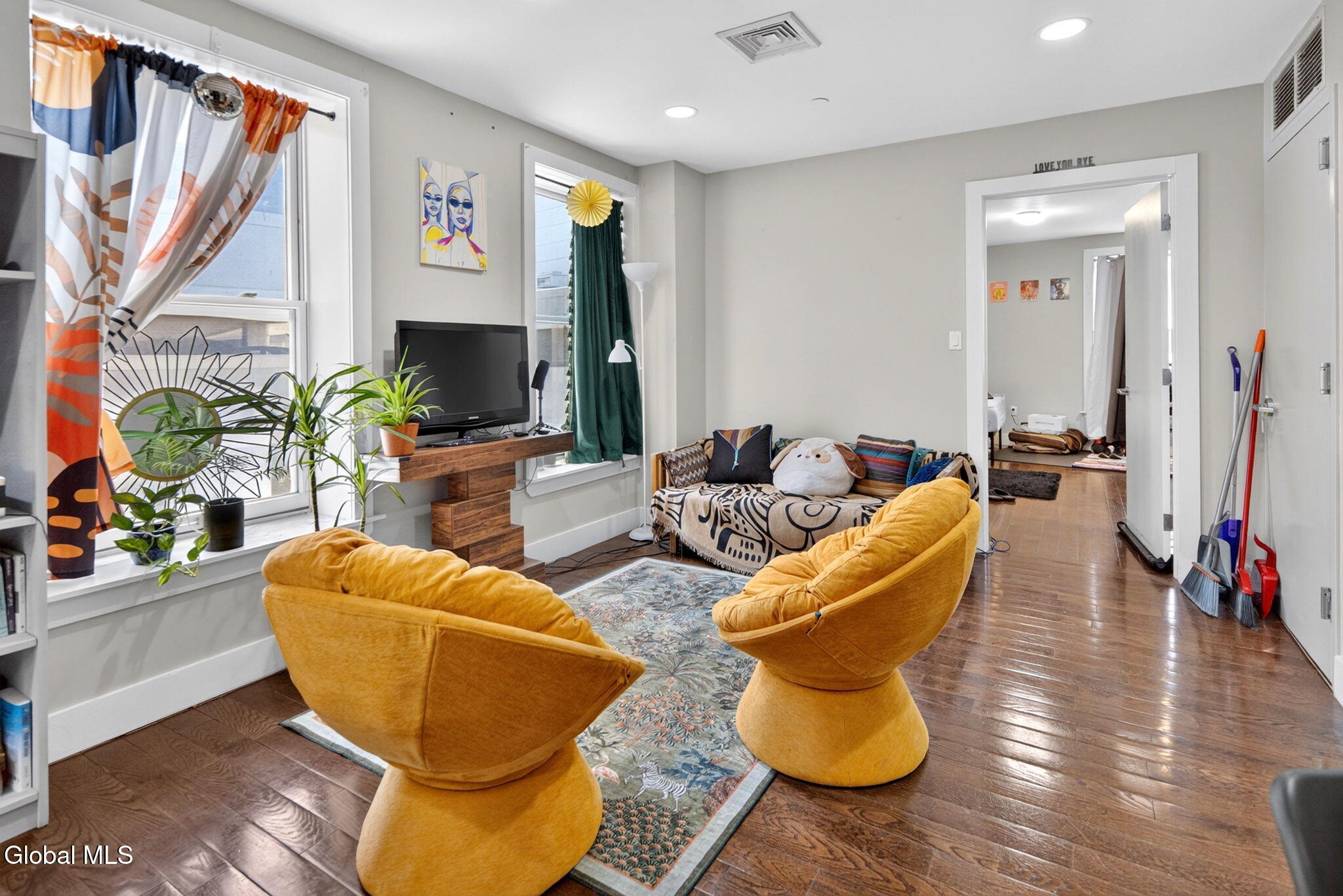 83 Beaver Street Albany NY 12207