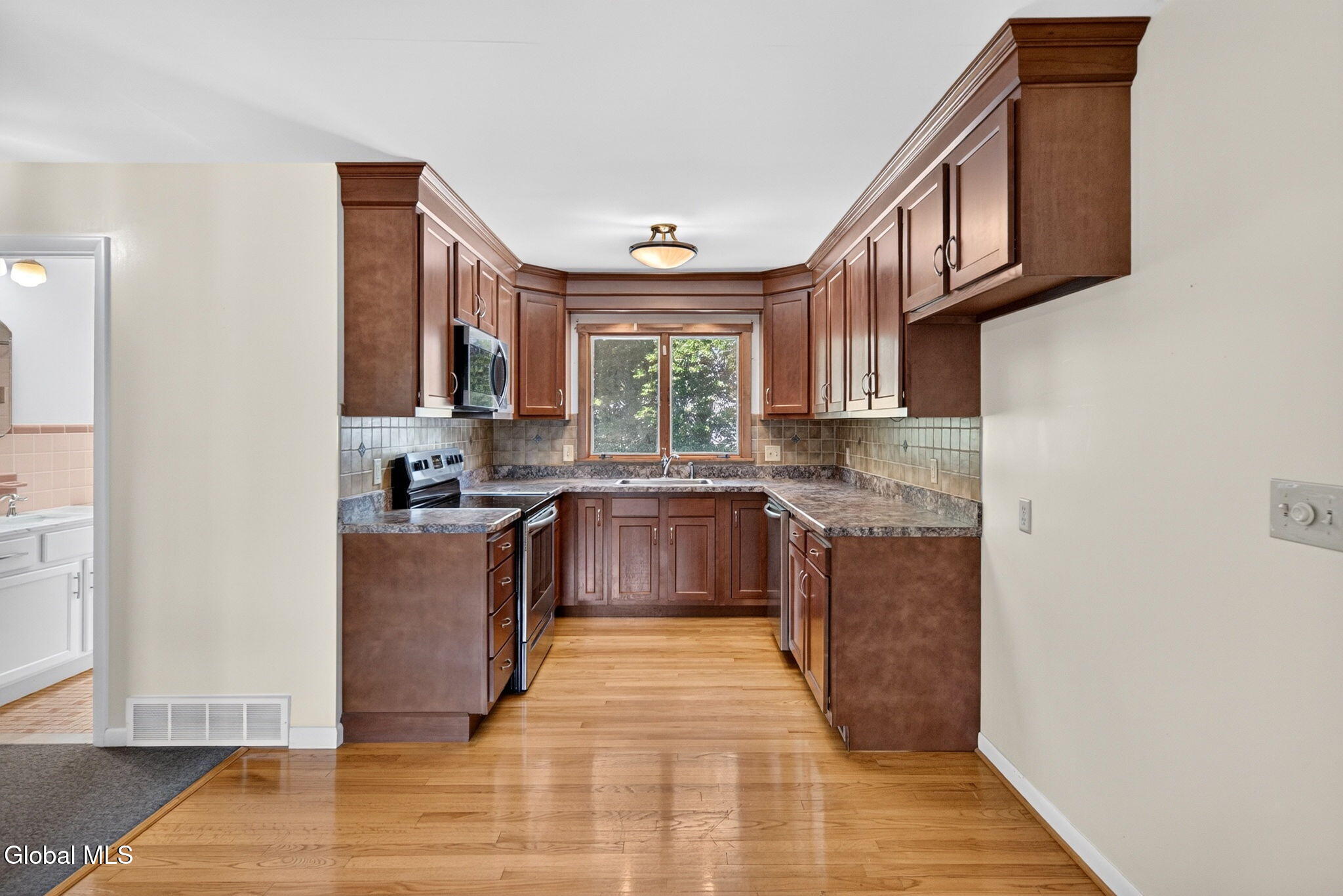 88 Daytona Avenue Albany NY 12203