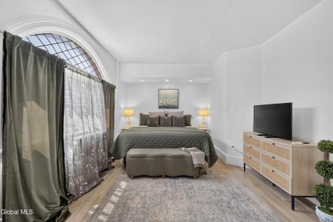146 Regent Street Saratoga Springs NY 12866