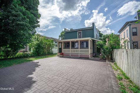 146 Regent Street Saratoga Springs NY 12866