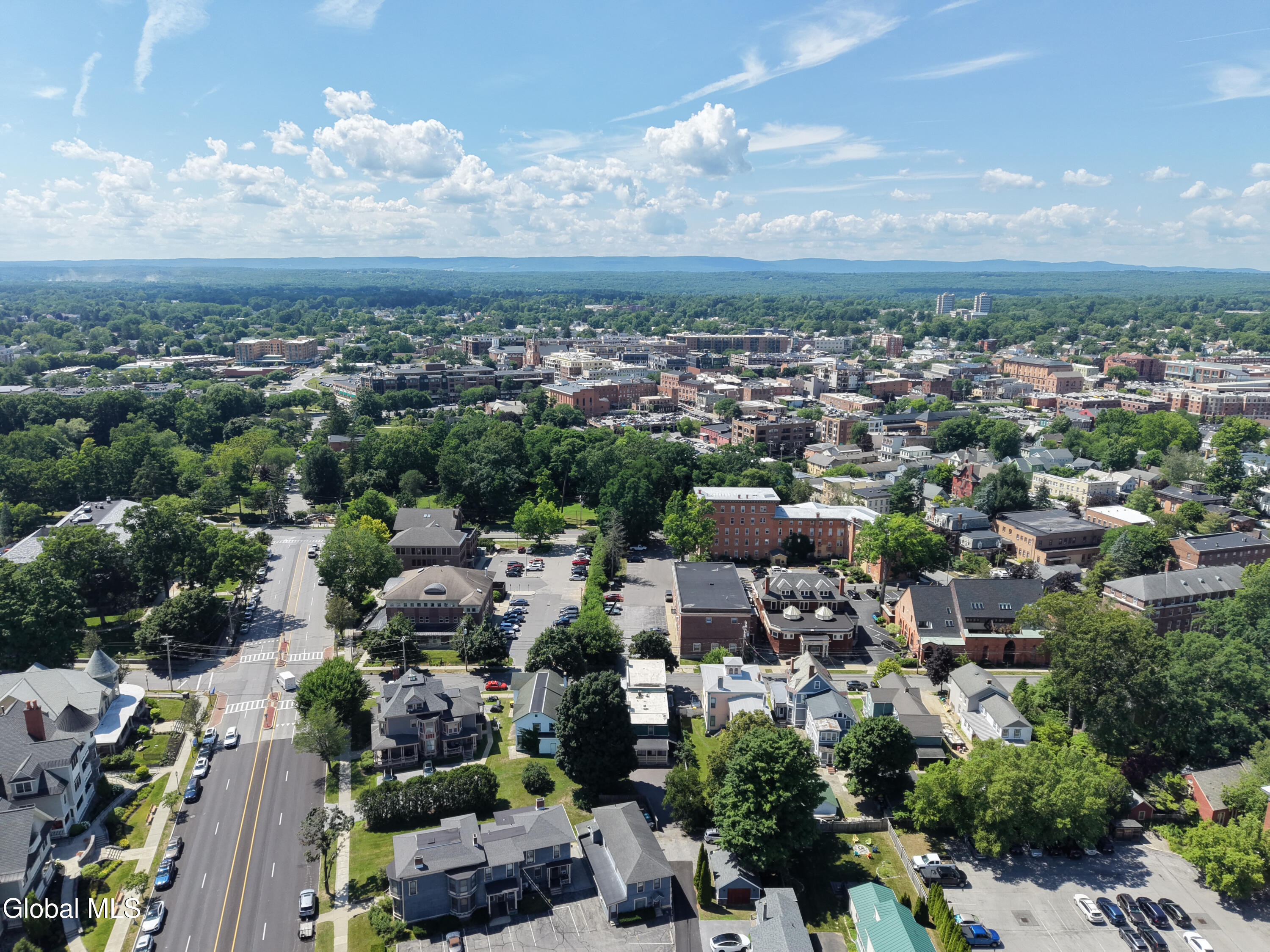 146 Regent Street Saratoga Springs NY 12866