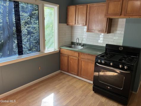 123 Lomasney Avenue Schenectady NY 12308
