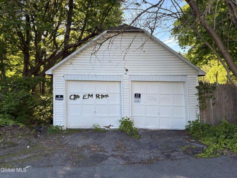 123 Lomasney Avenue Schenectady NY 12308