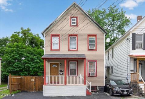 552 Mumford Street Schenectady NY 12307