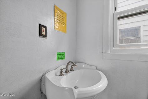 552 Mumford Street Schenectady NY 12307