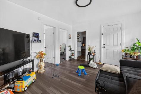552 Mumford Street Schenectady NY 12307