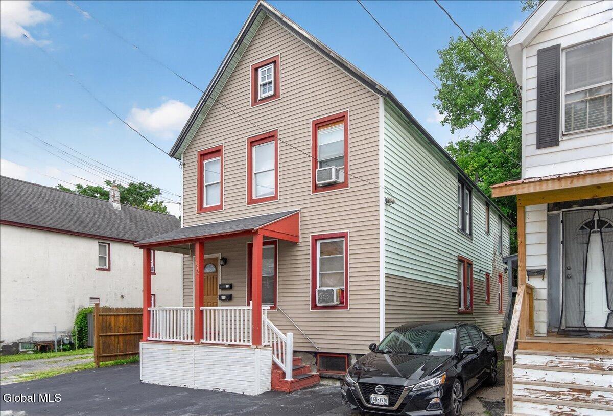 552 Mumford Street Schenectady NY 12307