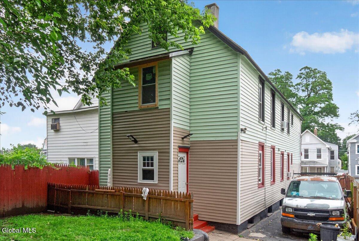 552 Mumford Street Schenectady NY 12307