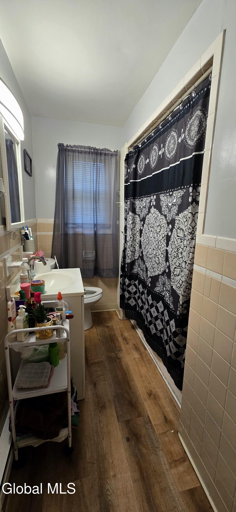 569 Nott Street Schenectady NY 12308