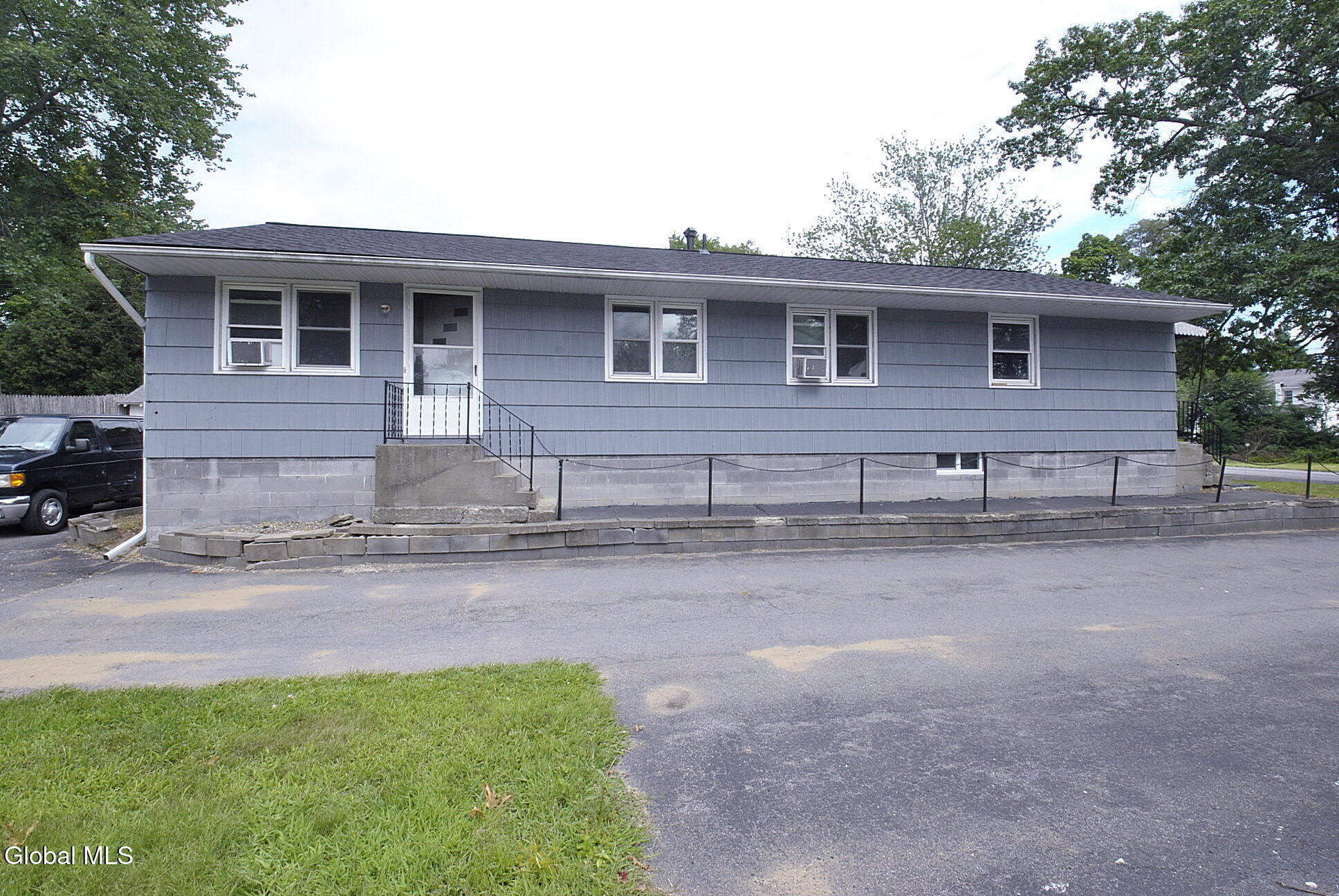54 Mcnutt Avenue Albany NY 12205