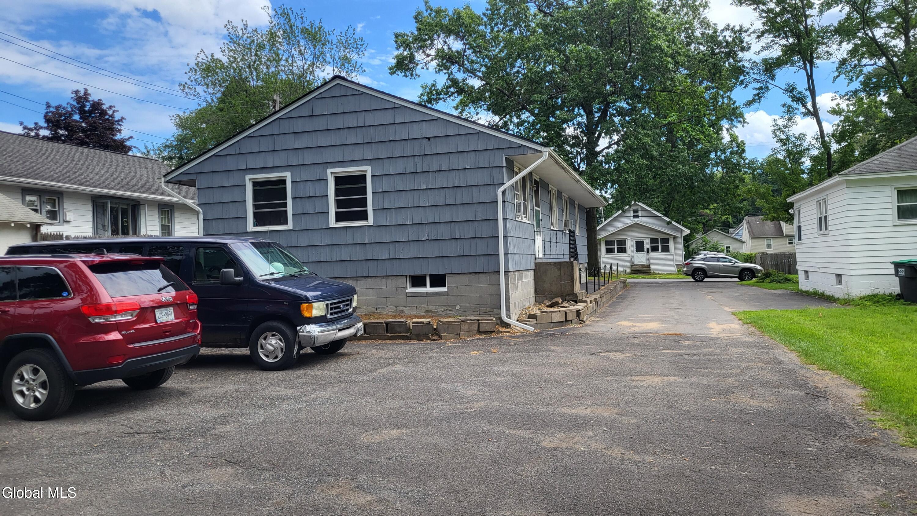 54 Mcnutt Avenue Albany NY 12205