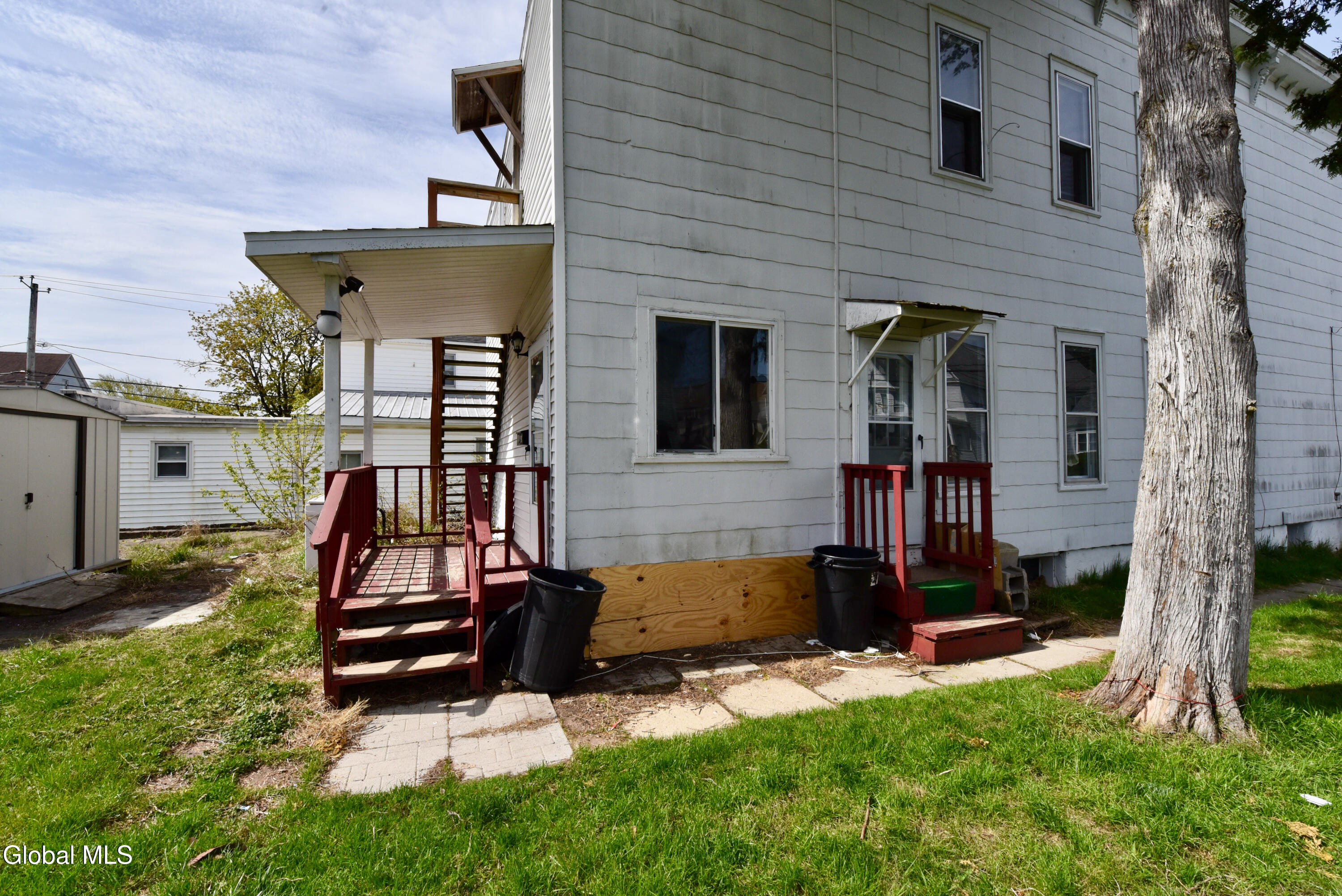 203 Brookside Avenue Amsterdam NY 12010