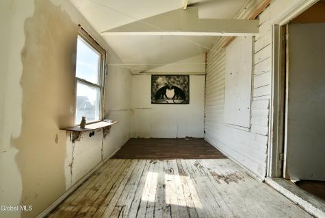 203 Brookside Avenue Amsterdam NY 12010