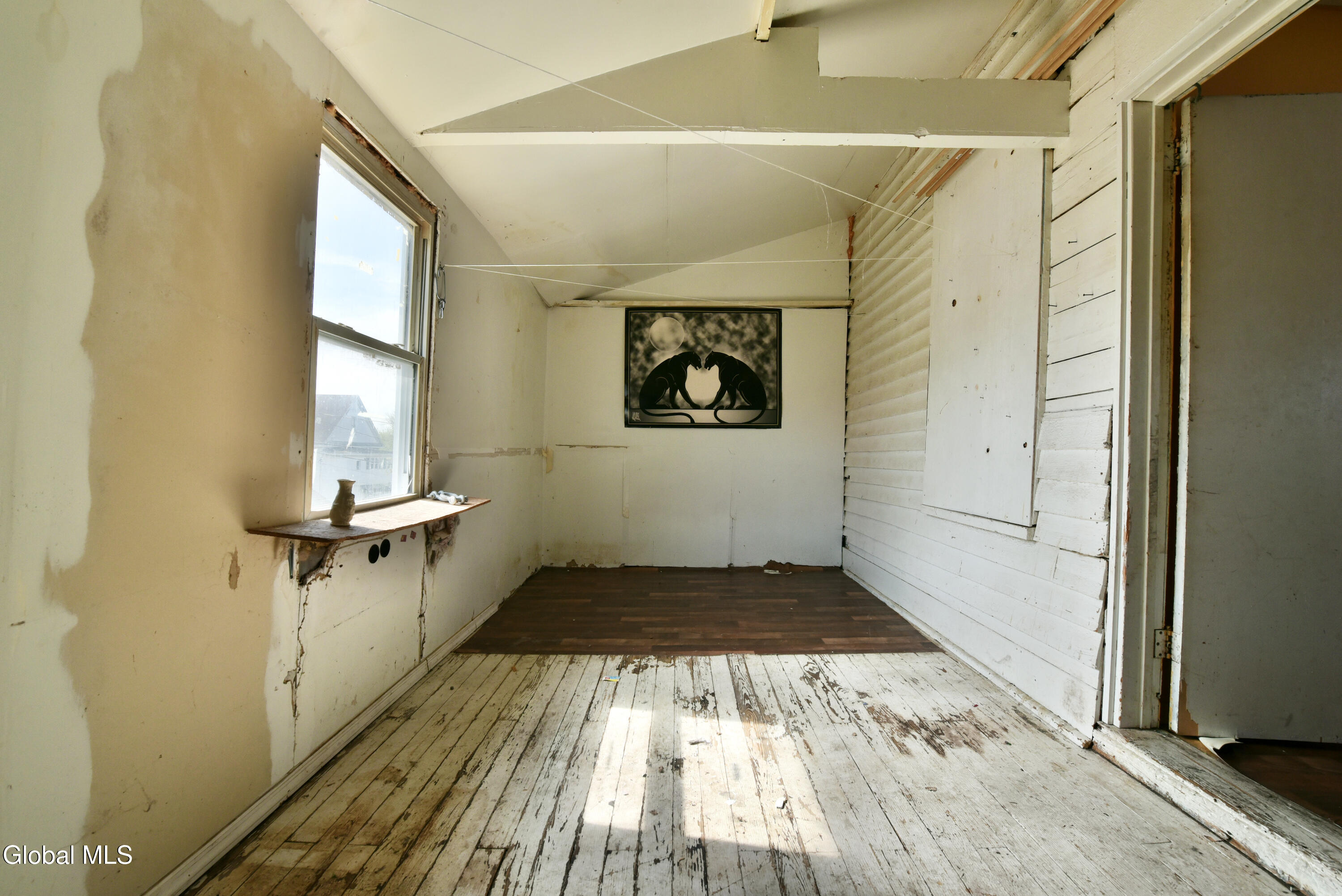 203 Brookside Avenue Amsterdam NY 12010
