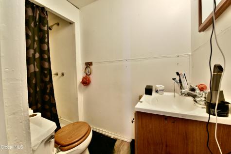 203 Brookside Avenue Amsterdam NY 12010