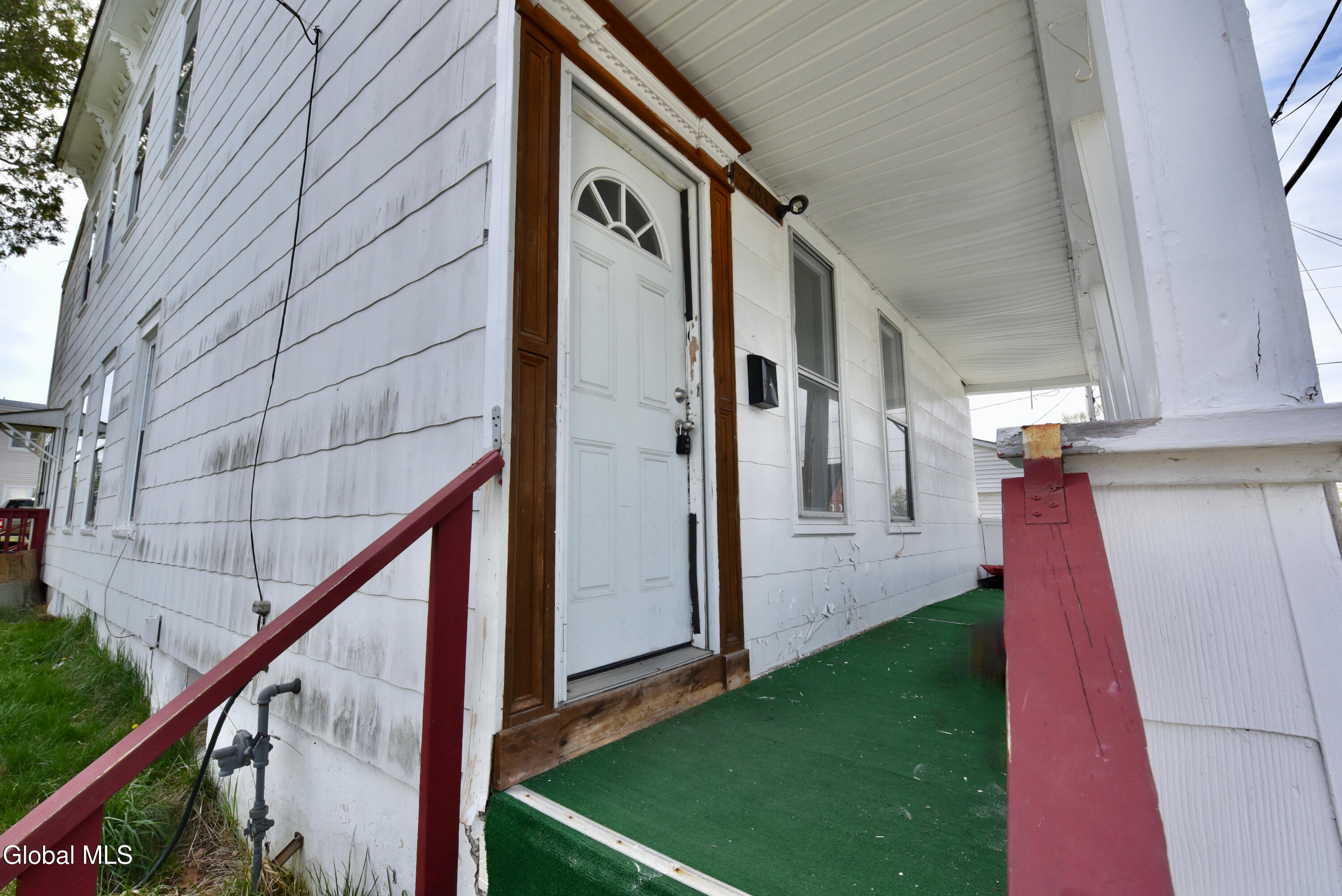 203 Brookside Avenue Amsterdam NY 12010