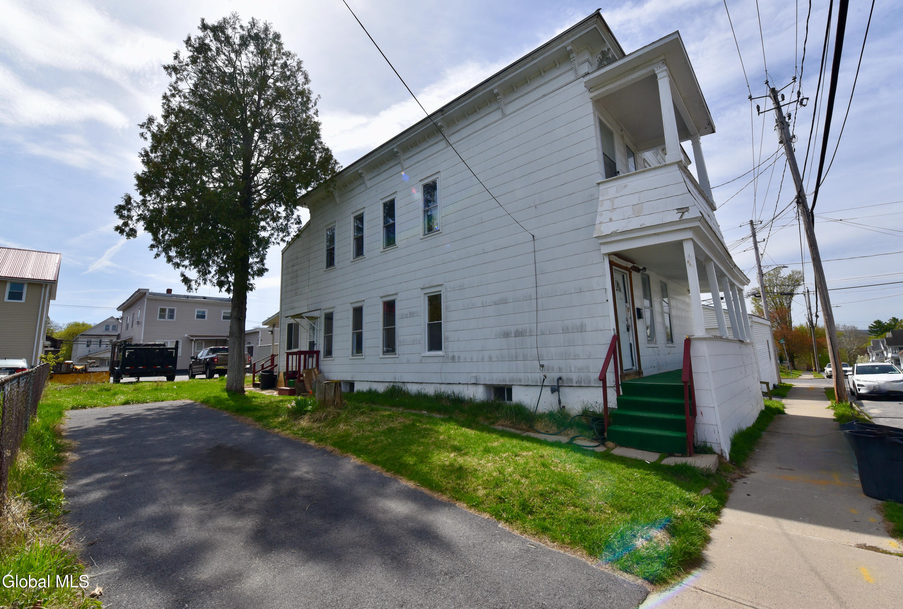 203 Brookside Avenue Amsterdam NY 12010