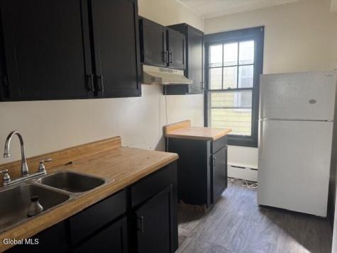 694 5th Avenue Troy NY 12182