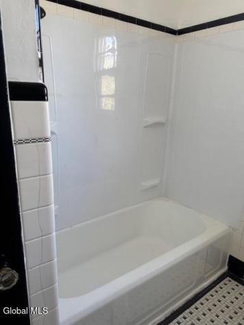 694 5th Avenue Troy NY 12182