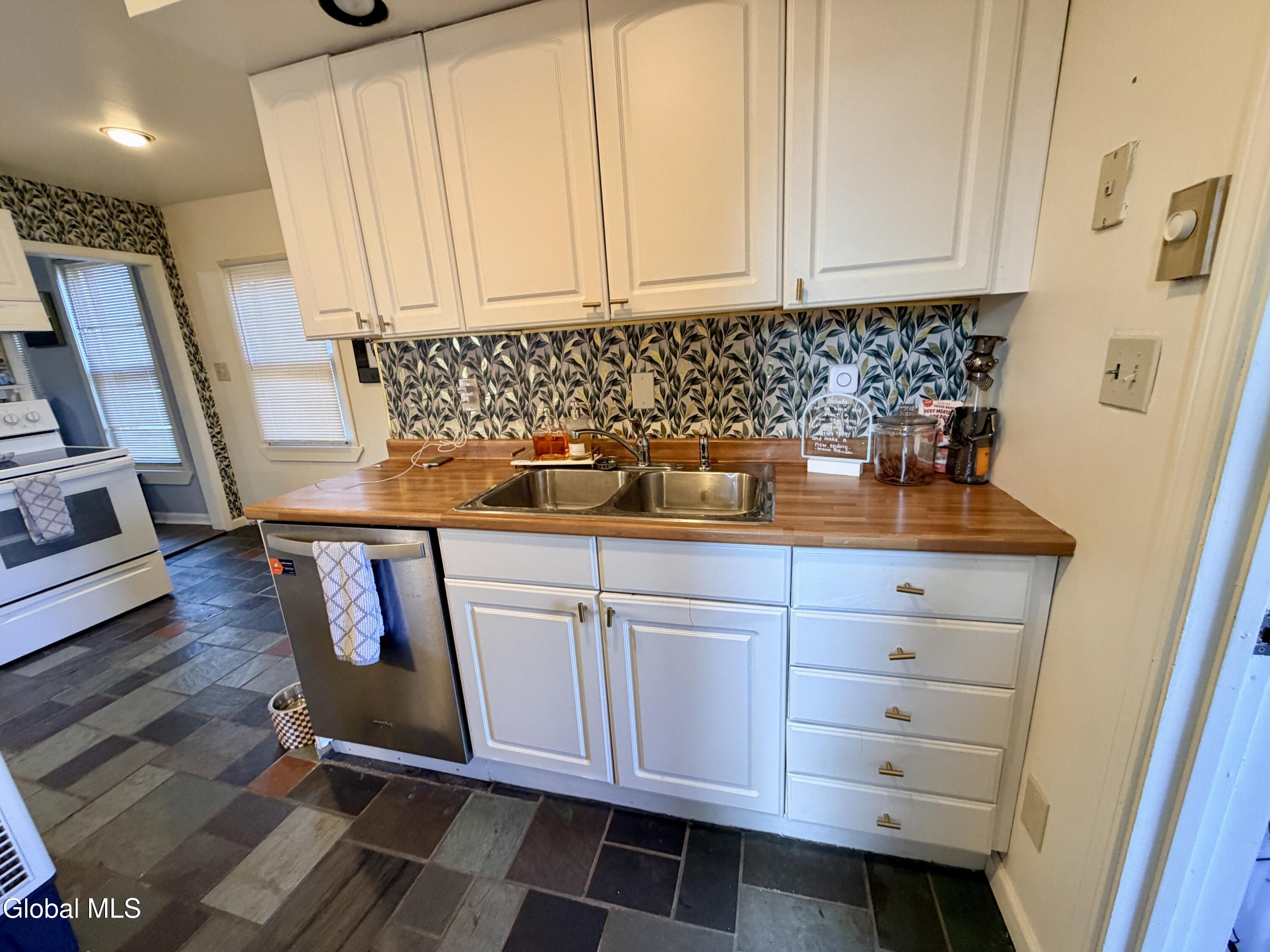 80 Hudson Avenue Green Island NY 12183