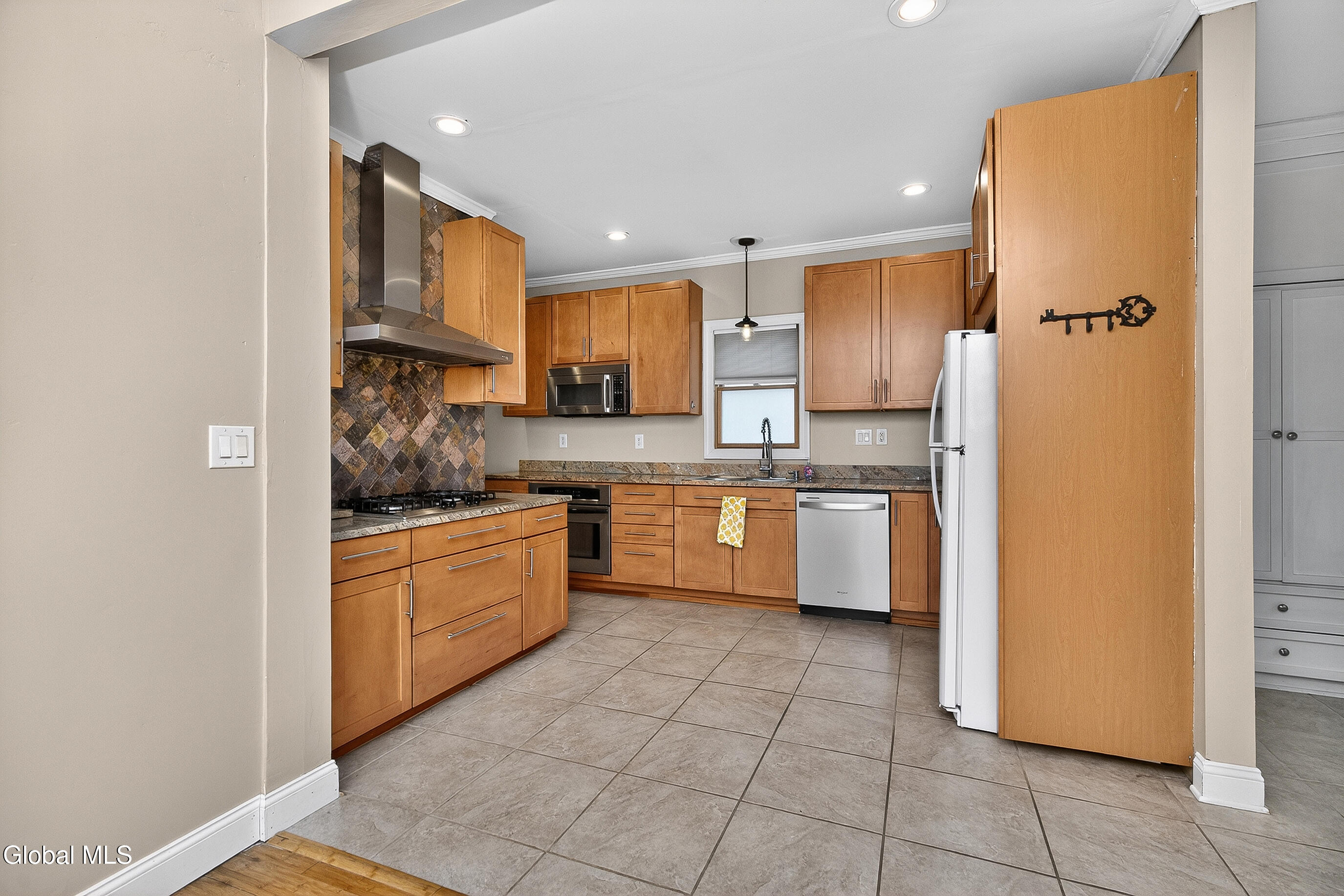 138 Davis Avenue Waterford NY 12188