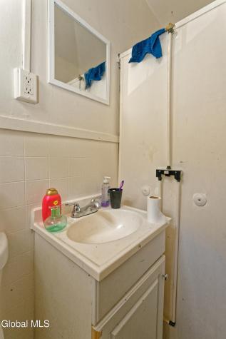 521 Manhattan Street Schenectady NY 12308