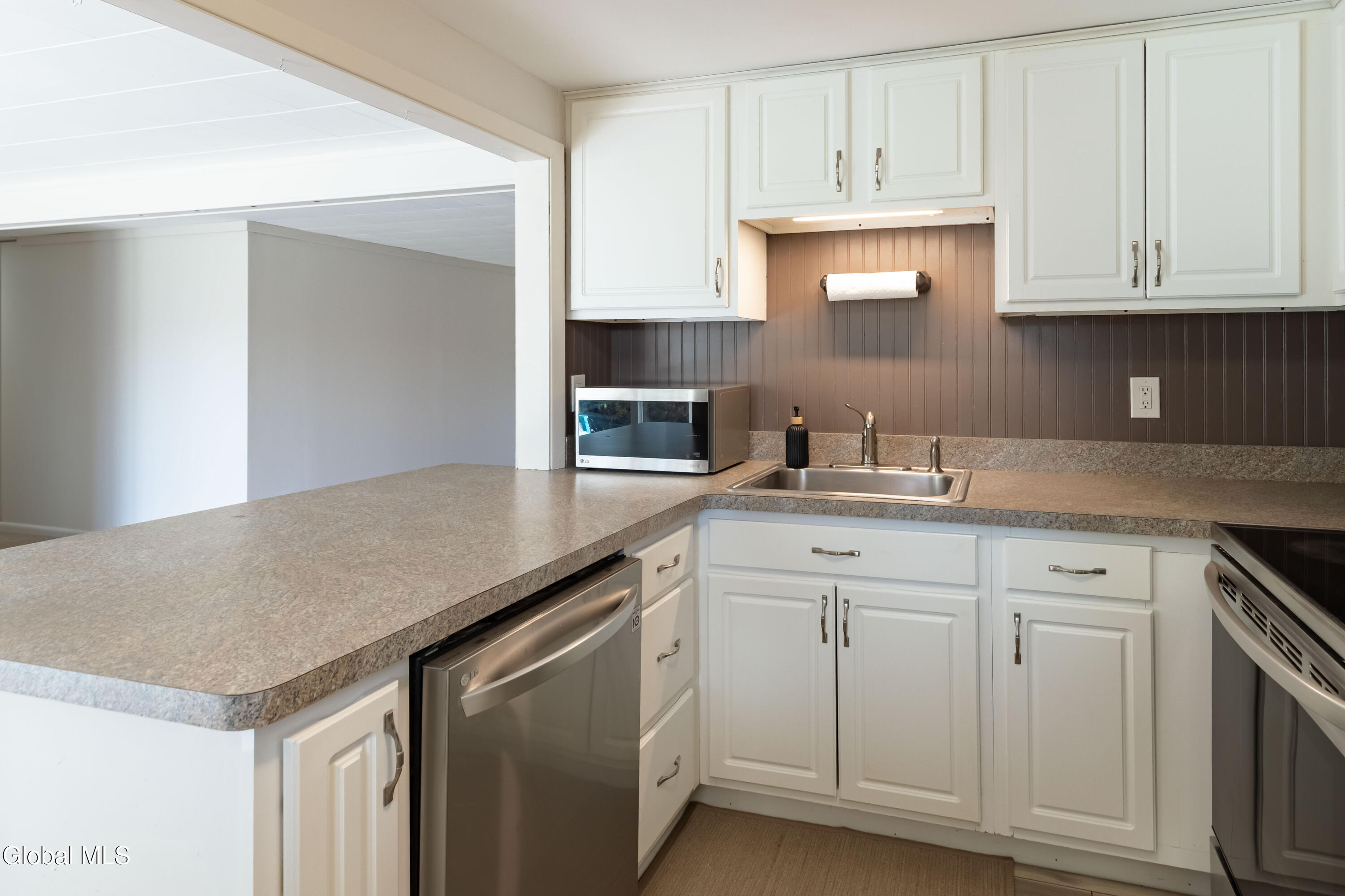 13 Mountain View Road Nassau NY 12123