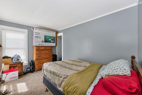 33 Osborne Road Colonie NY 12205