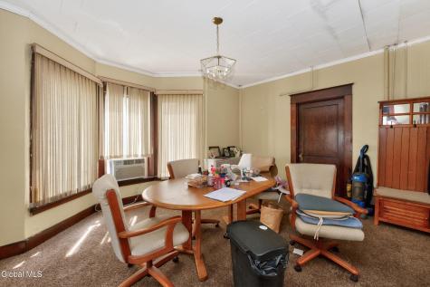 33 Osborne Road Colonie NY 12205