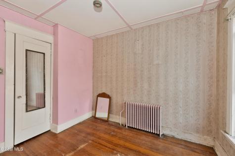 33 Osborne Road Colonie NY 12205