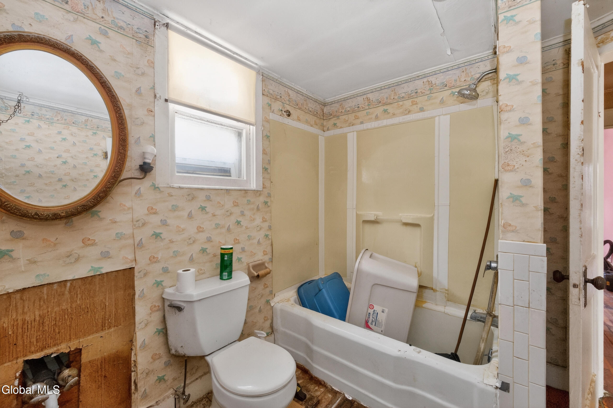 33 Osborne Road Colonie NY 12205