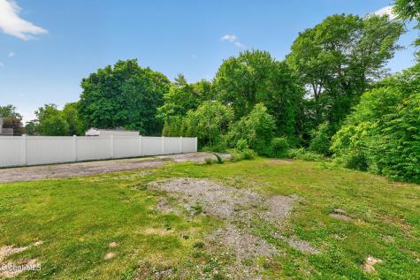 33 Osborne Road Colonie NY 12205