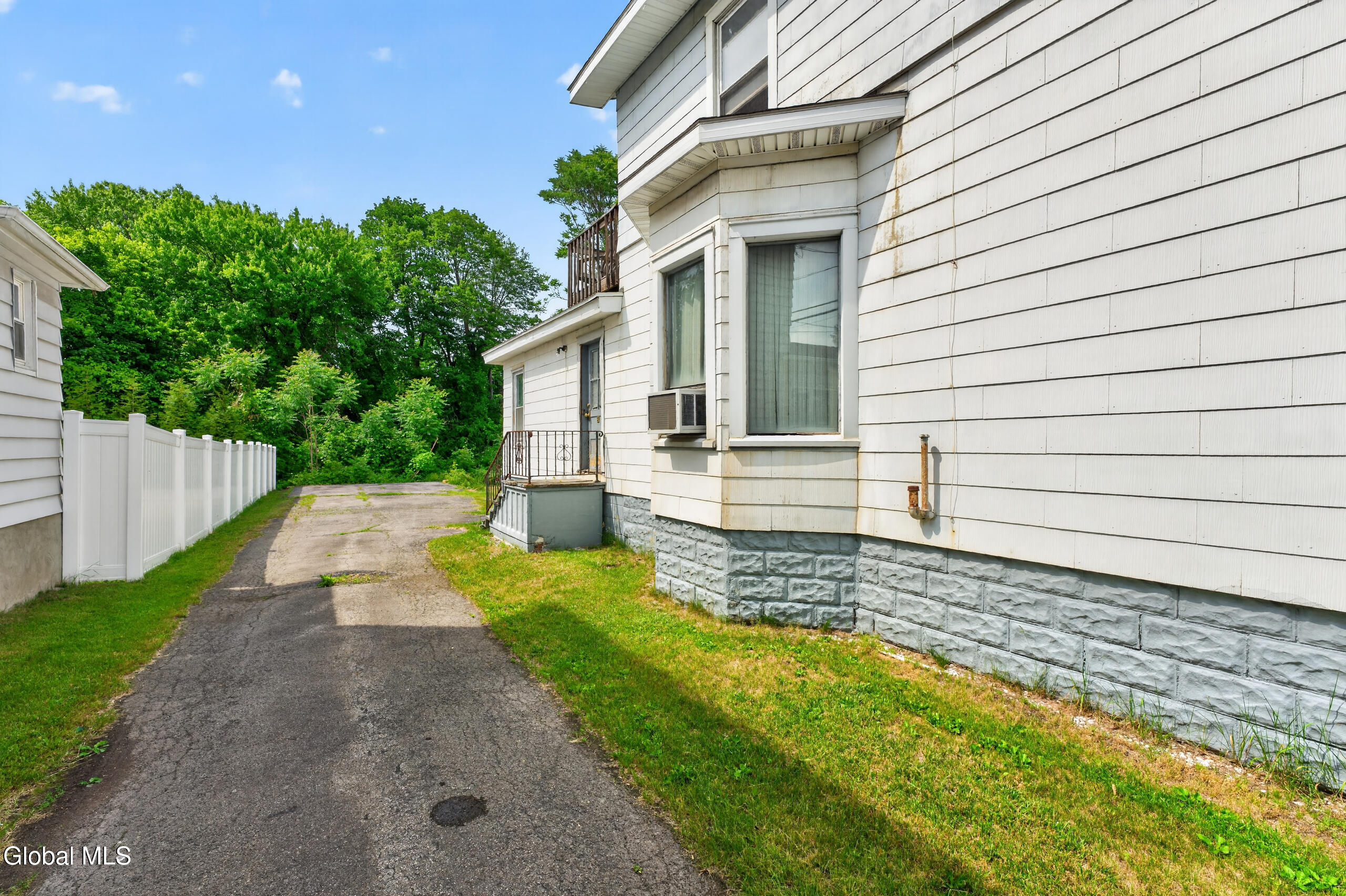 33 Osborne Road Colonie NY 12205