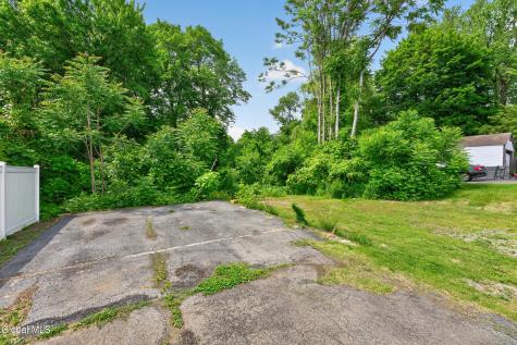 33 Osborne Road Colonie NY 12205