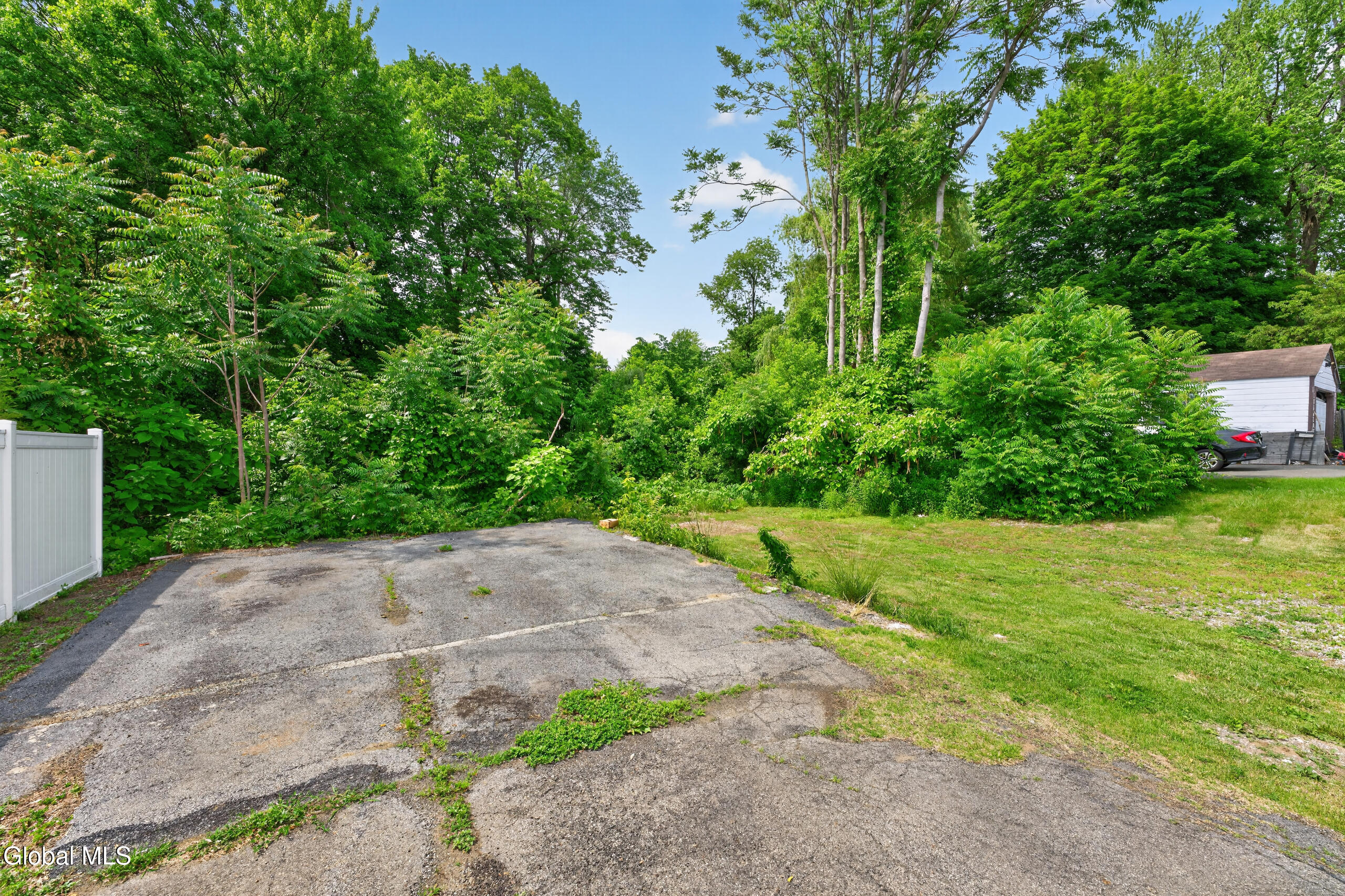 33 Osborne Road Colonie NY 12205