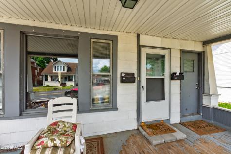33 Osborne Road Colonie NY 12205