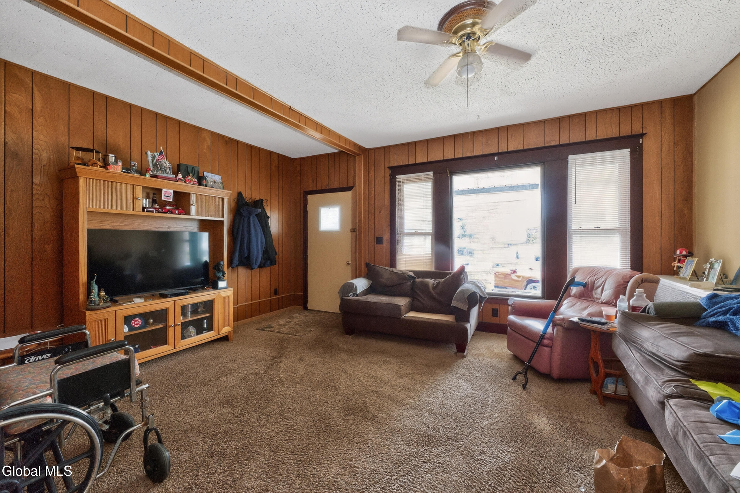 33 Osborne Road Colonie NY 12205