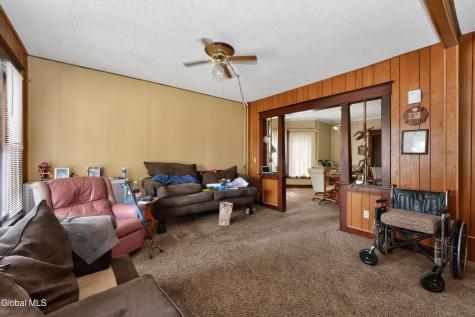 33 Osborne Road Colonie NY 12205