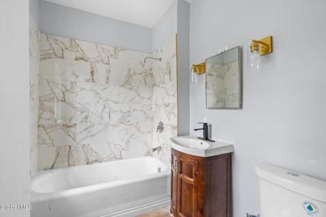 2422 Lavin Court Troy NY 12180