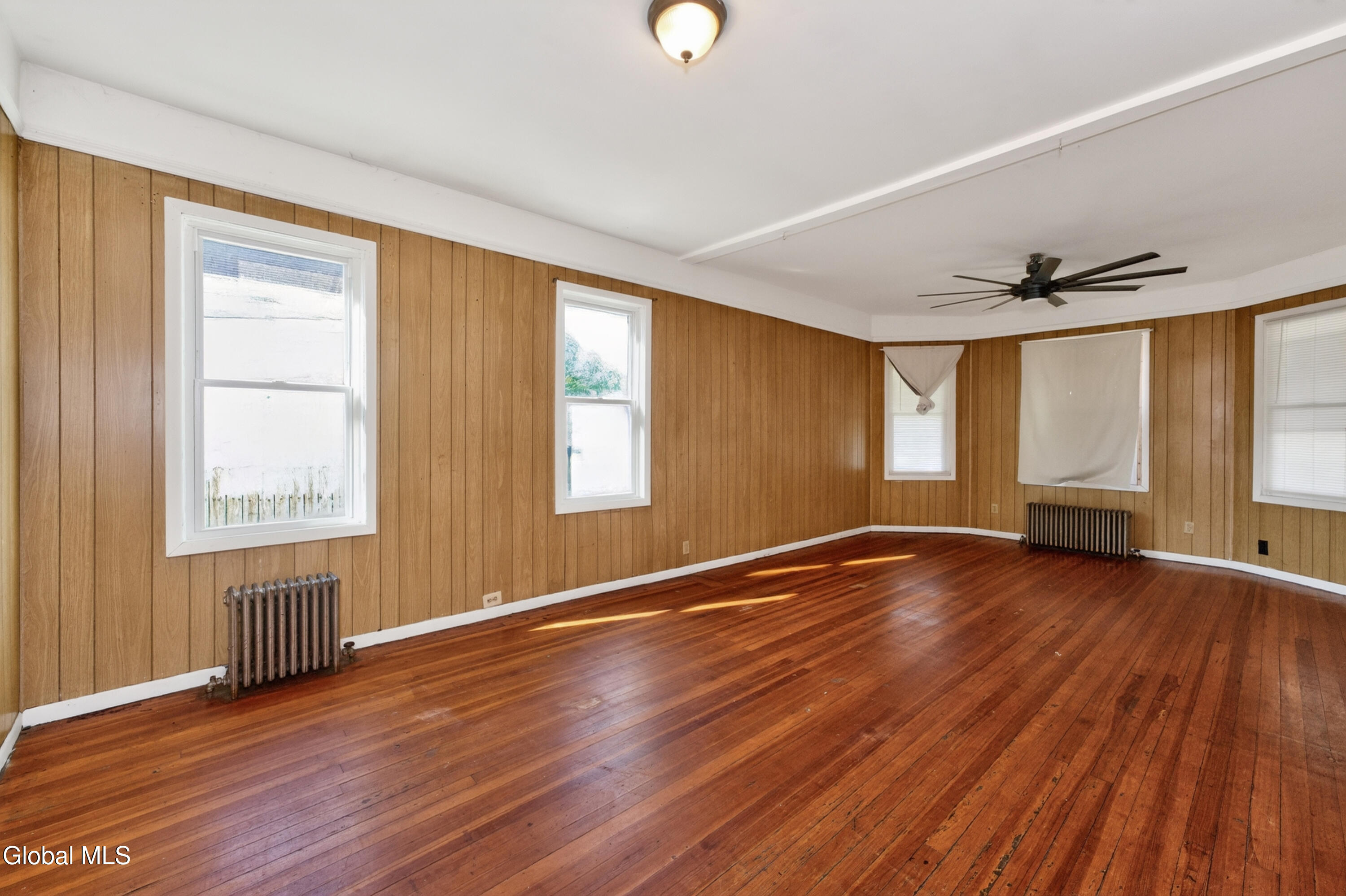 1063 Cutler Street Schenectady NY 12303