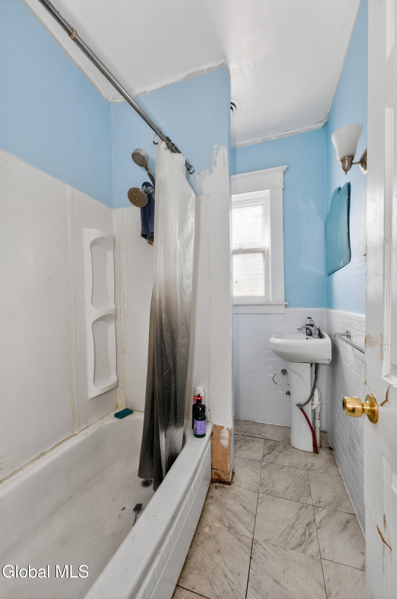 1063 Cutler Street Schenectady NY 12303