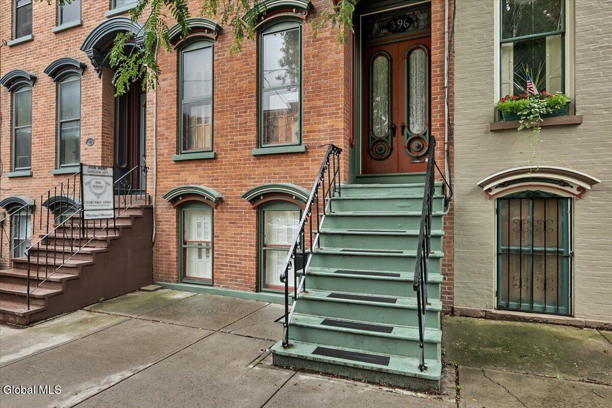 396 Hamilton Street Albany NY 12210