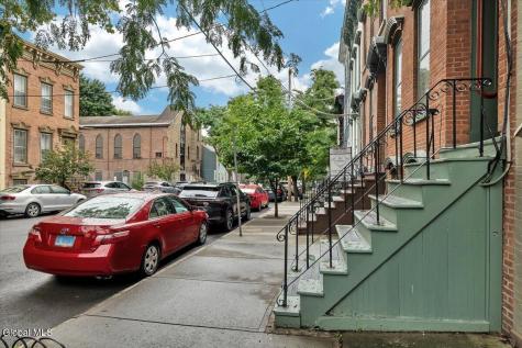 396 Hamilton Street Albany NY 12210