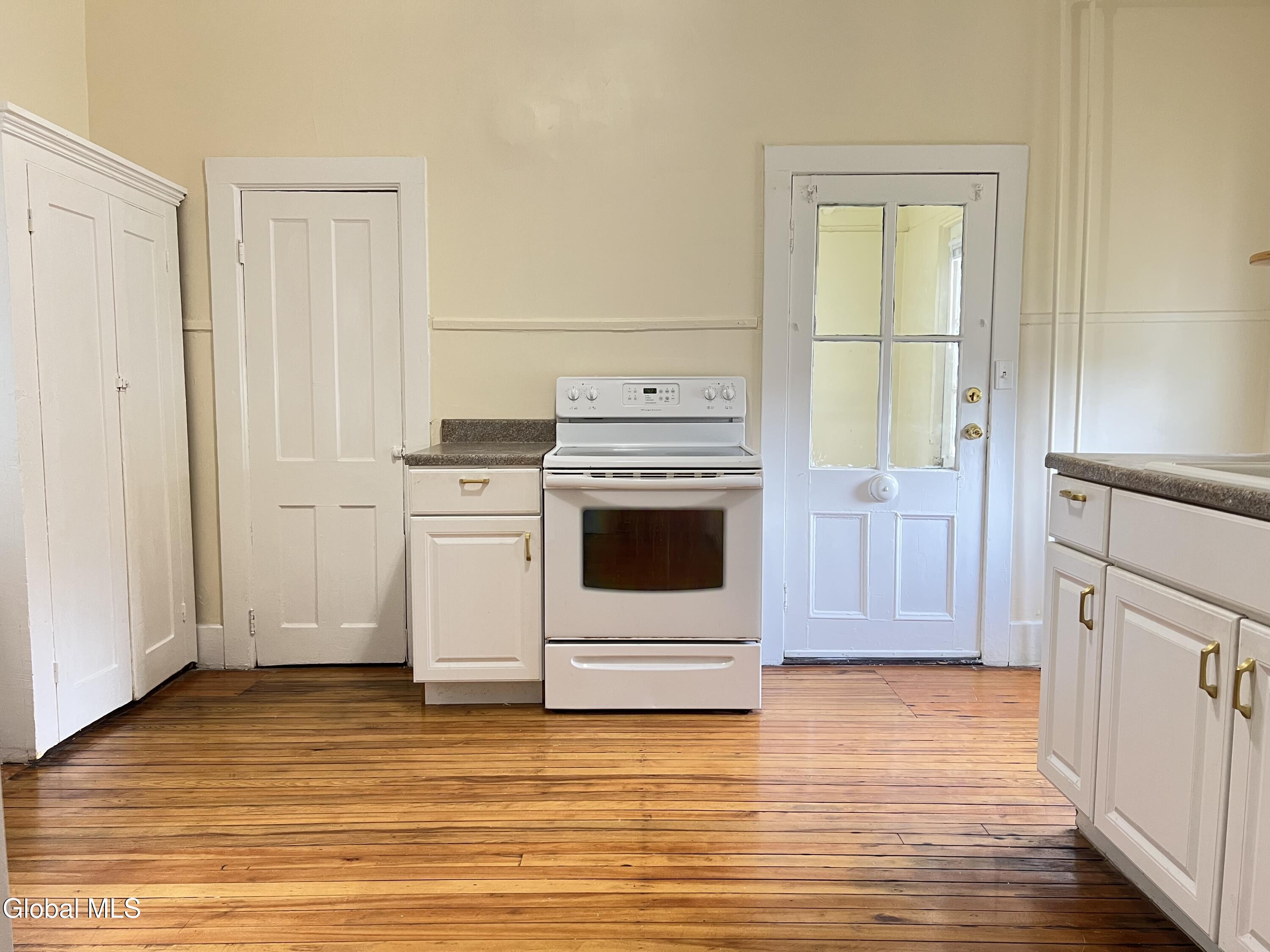 9 N Franklin Street Athens NY 12015