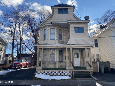 39 Kelton Avenue Schenectady NY 12304